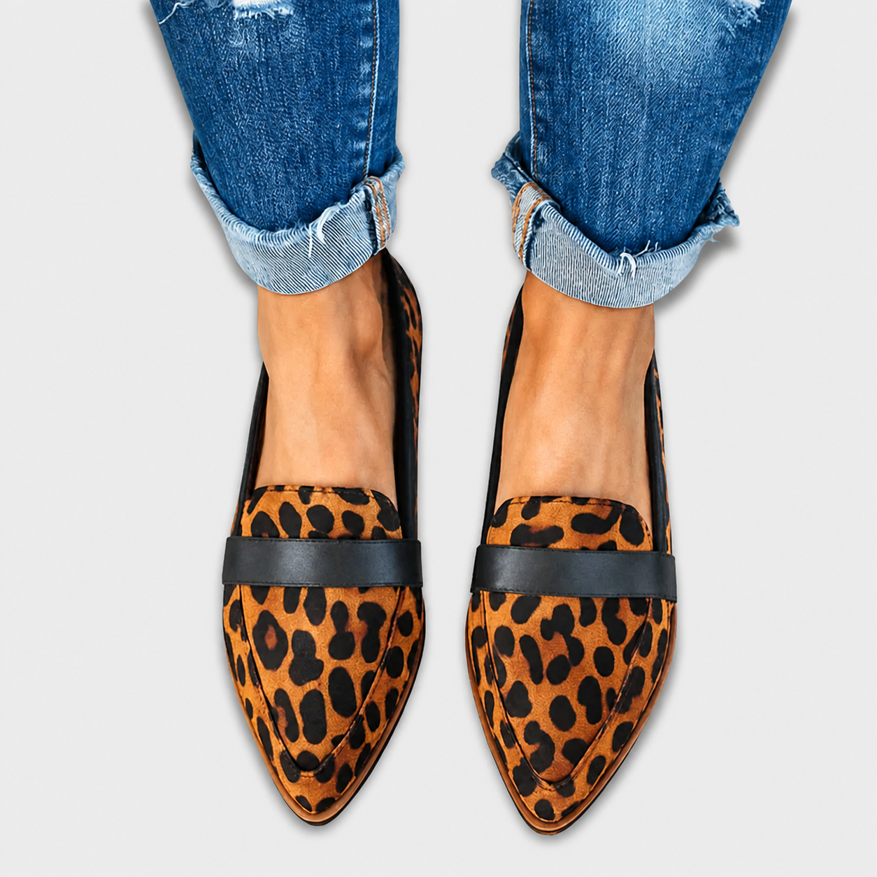 Nazaria™ | Mocasín de ante con punta fina