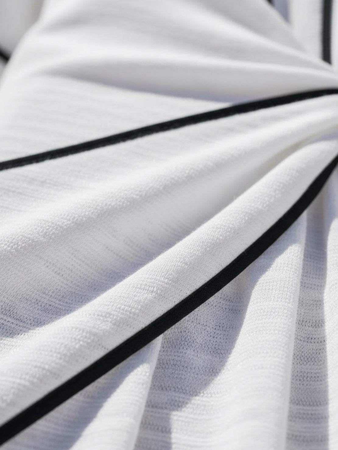 Vestido maxi de cintura anudada y caída fluida