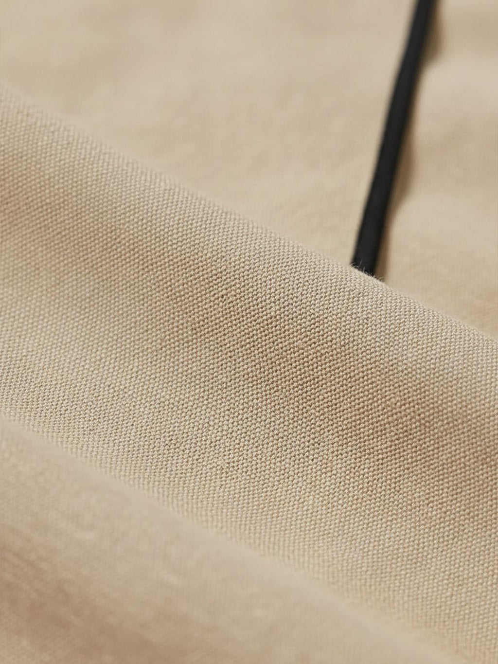 Vestido maxi de cintura anudada y caída fluida