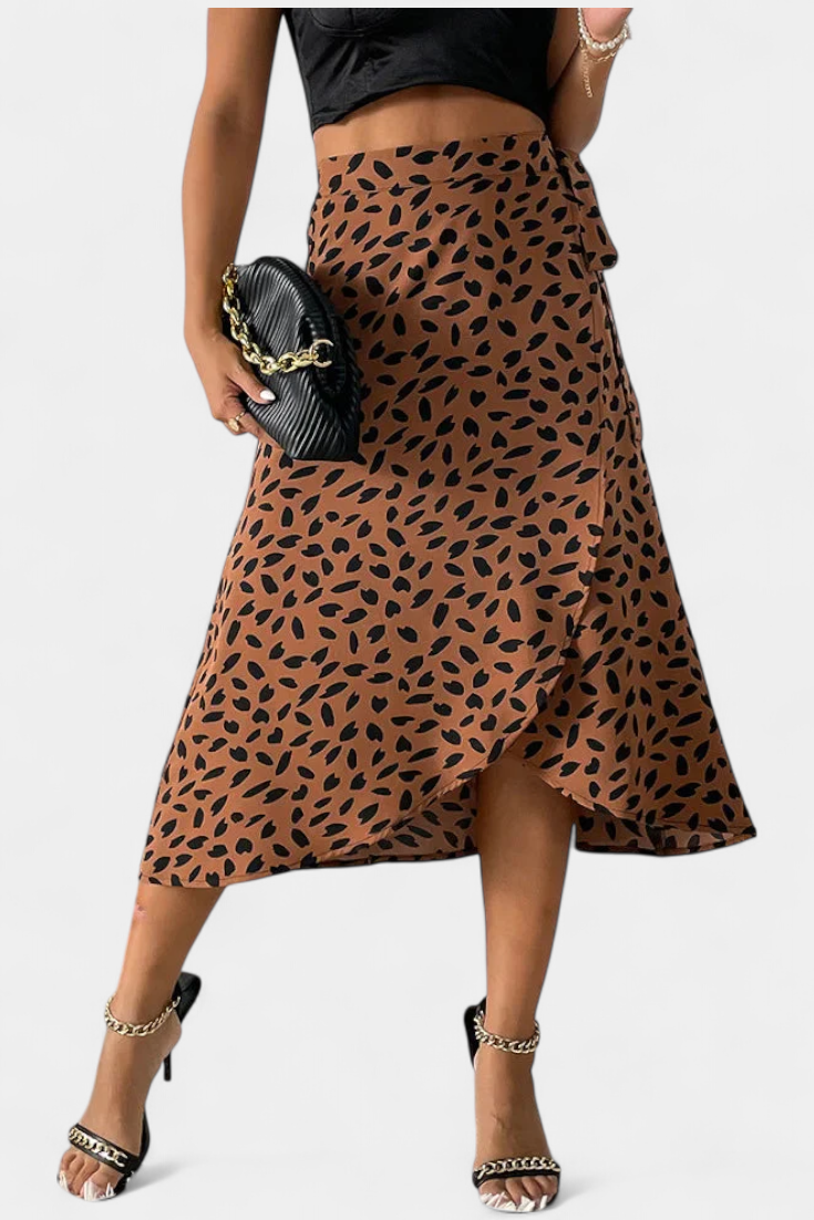 Camila Falda envolvente de estilo bohemio con estampado asimétrico