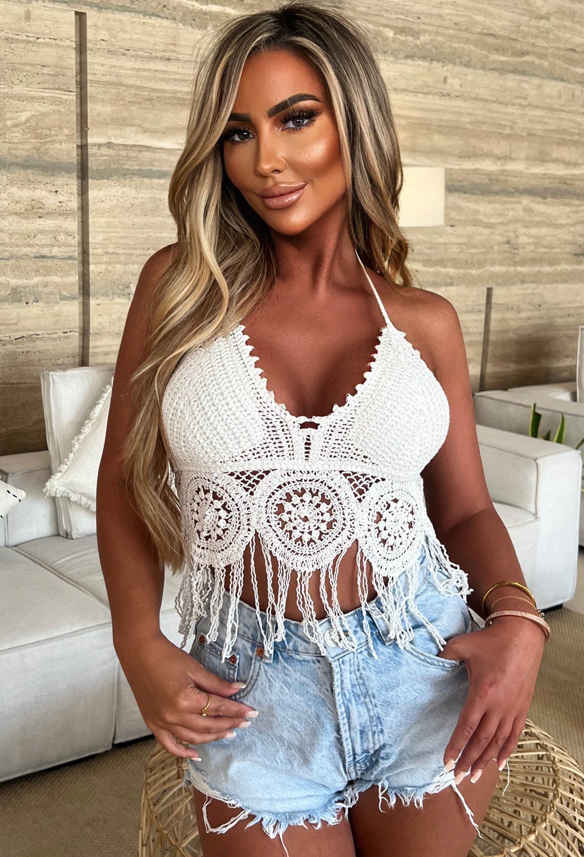 Top Halter Blanco de Crochet con Borlas Ocean Waves