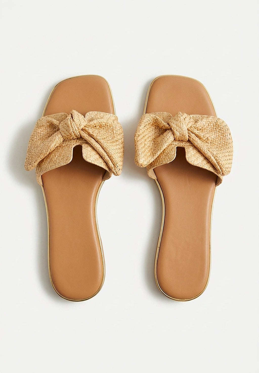 Sandalias Belle Of The Bow Beige con Moño y Pedrería
