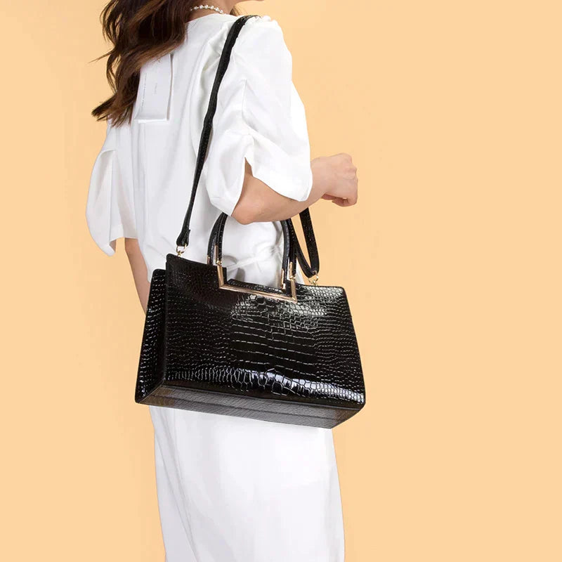 Conjunto de bolso y cartera de piel