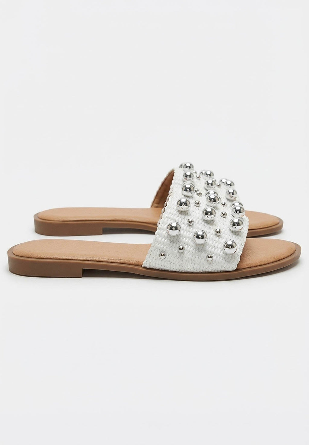 Sandalias Studded Daydream Blancas de Raffia con Tachuelas