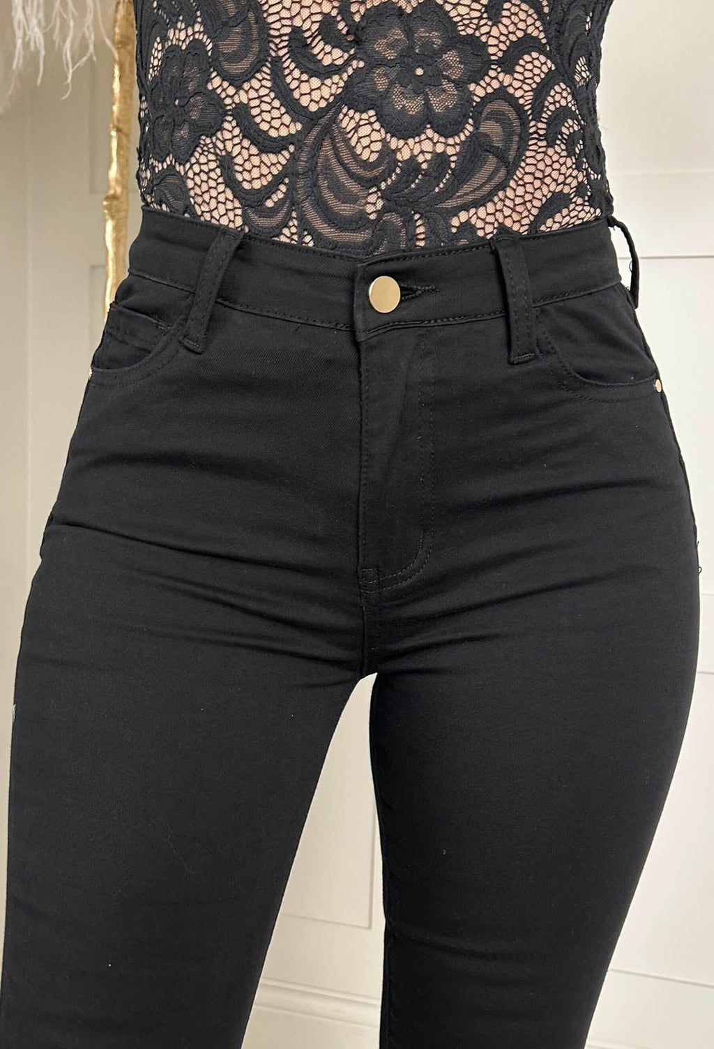 Vaqueros Pitillo Negros Elásticos con Efecto Push Up Amelie