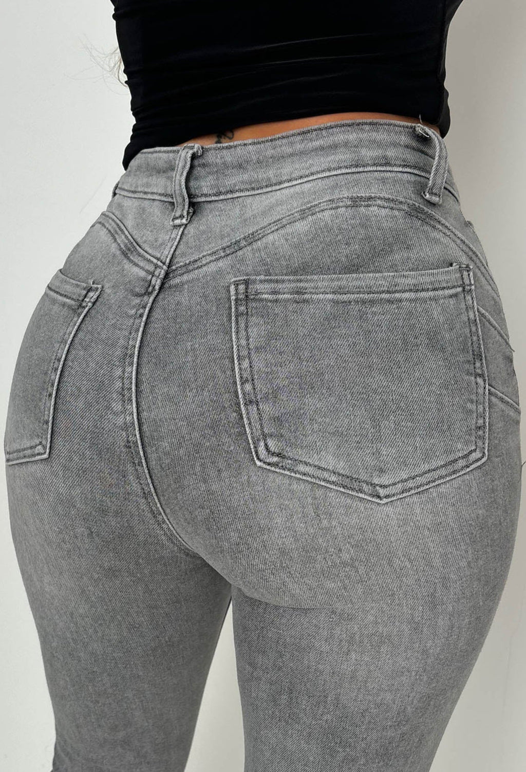 Vaqueros skinny gris elásticos con efecto push-up Amelie