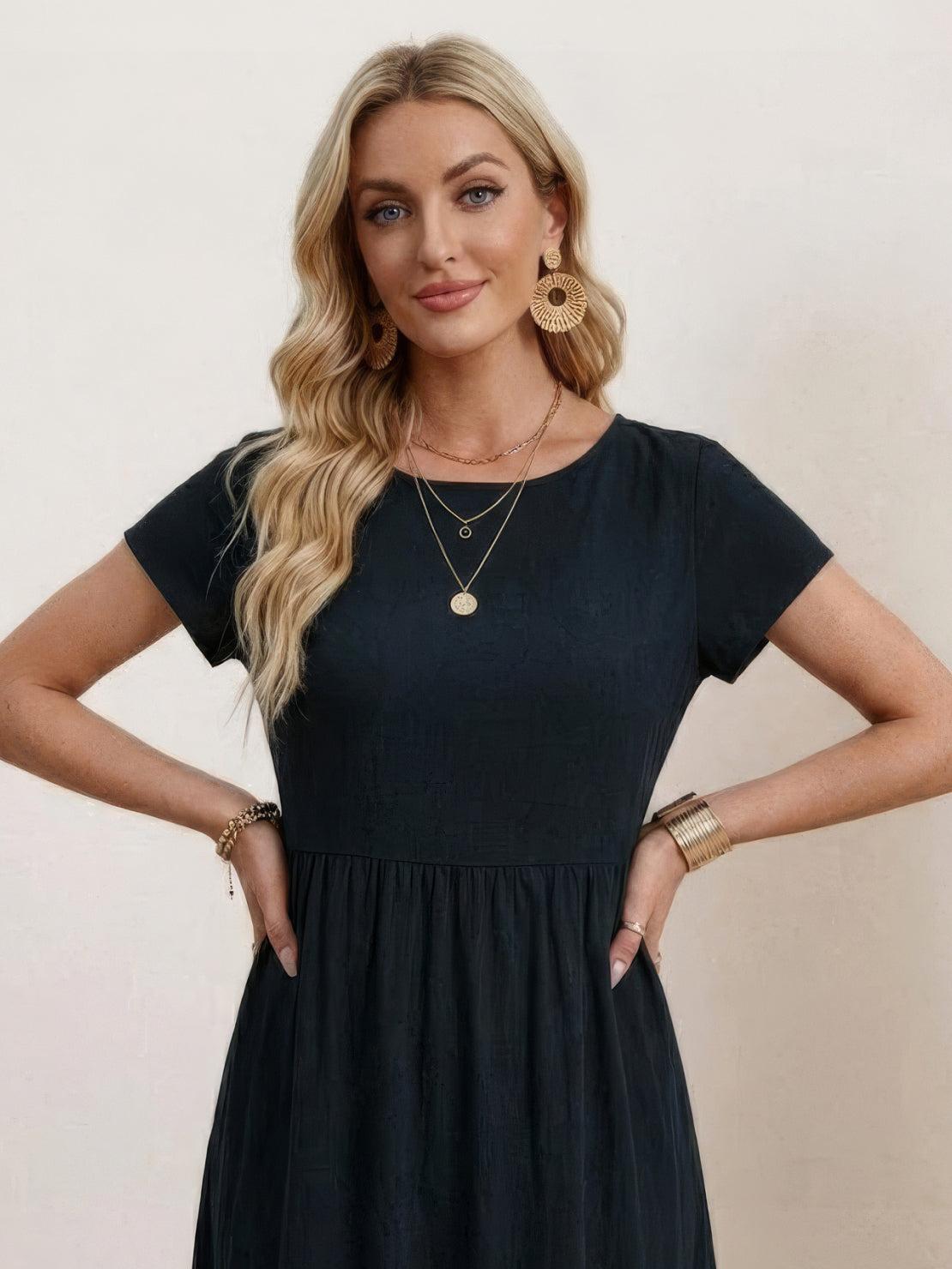 Vestido midi plisado con mangas tipo cap y volumen