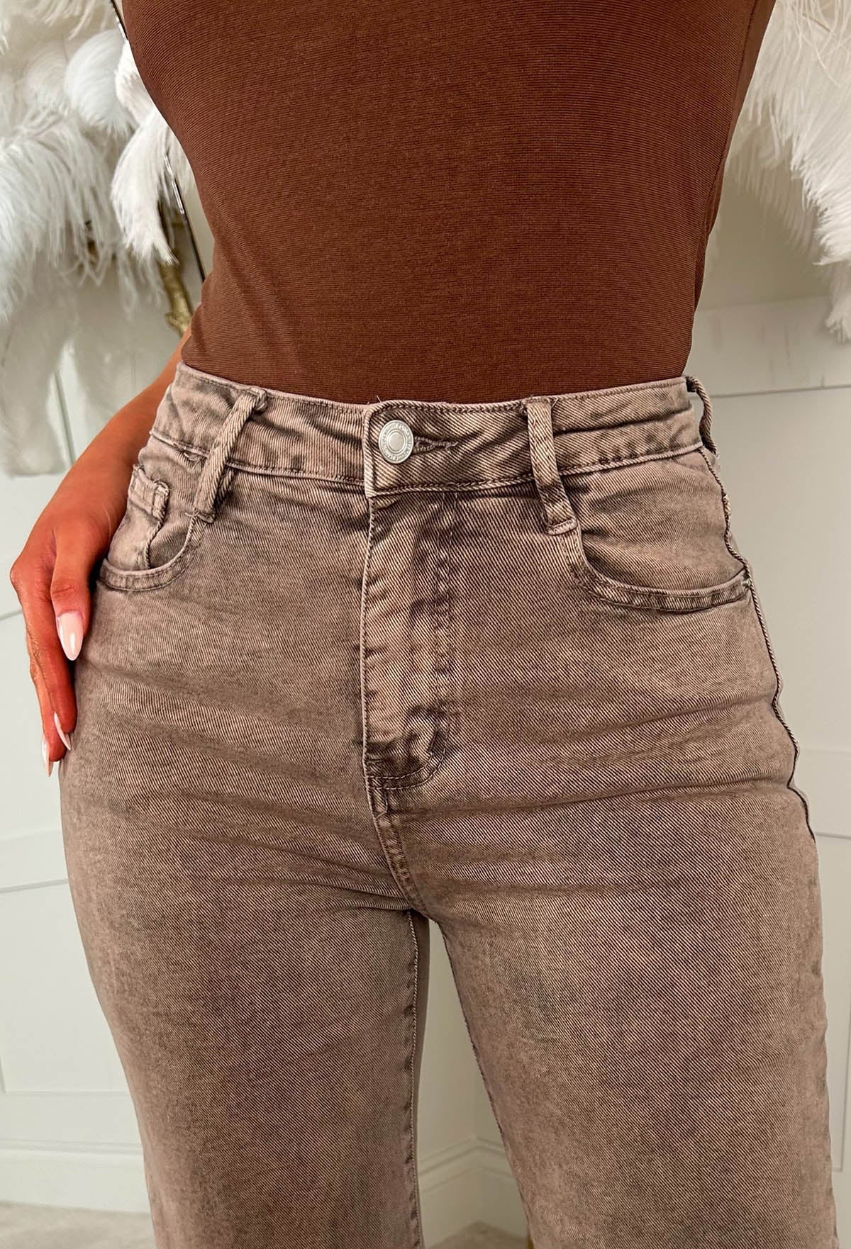 Vaqueros de denim marrón elásticos de pierna ancha lavados