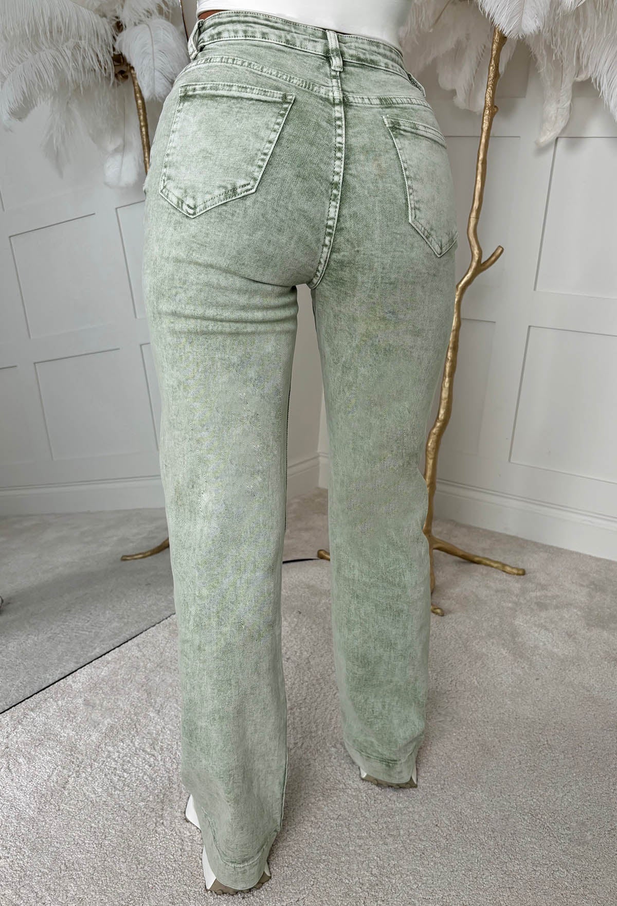 Jeans de mezclilla verde con elastano de pierna ancha lavados
