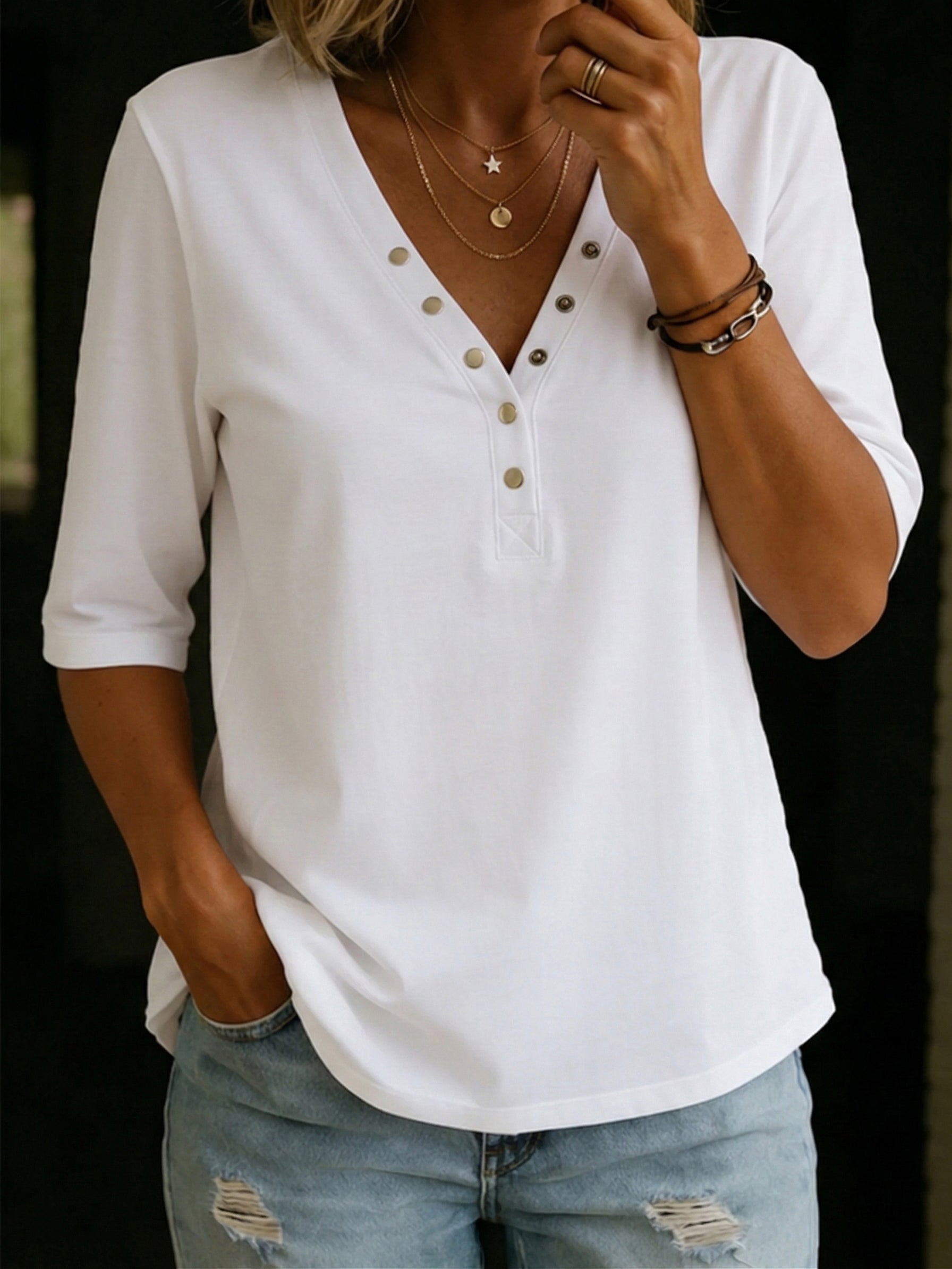 Camiseta casual de algodón 100% con cuello en V y botones a presión